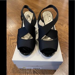NEW Black Bandolino Heeled Sandals Size 6.5